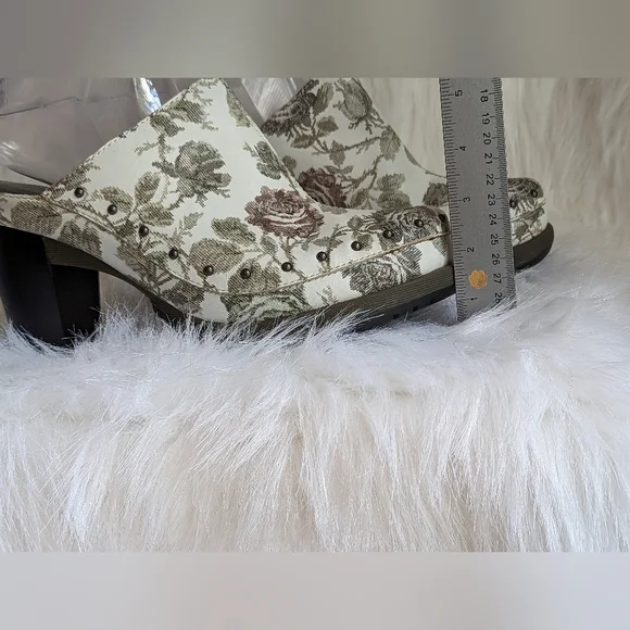 Dr. Martens Una Mules - Picture 3 of 16